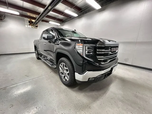New 2026 Onyx Black GMC SLT image 2