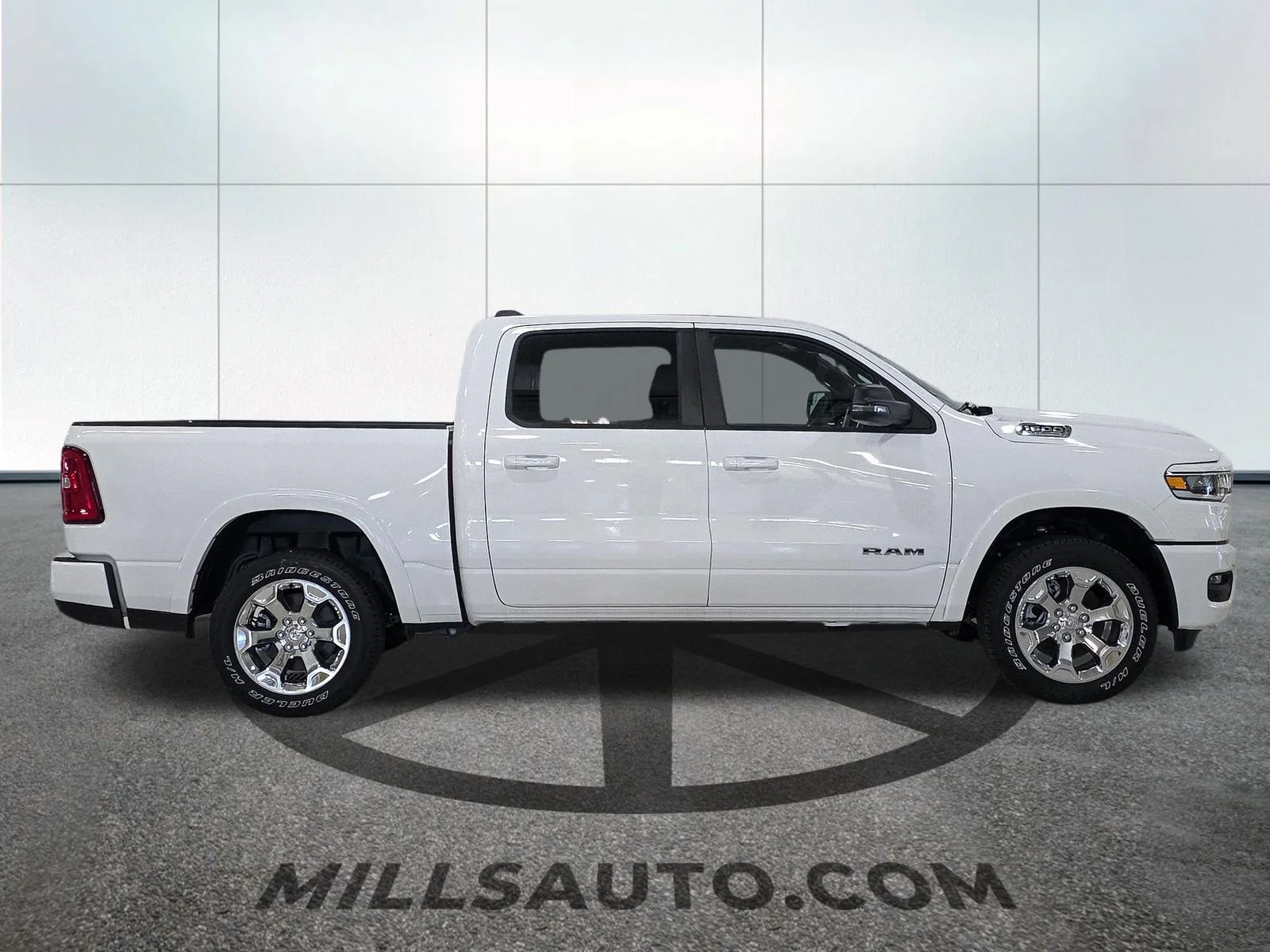 New 2026 Bright White Clear-Coat Exterior Paint RAM Big Horn/Lone Star image 9