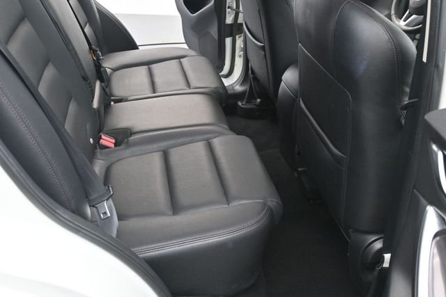 Used 2016 White Mazda Grand Touring image 33