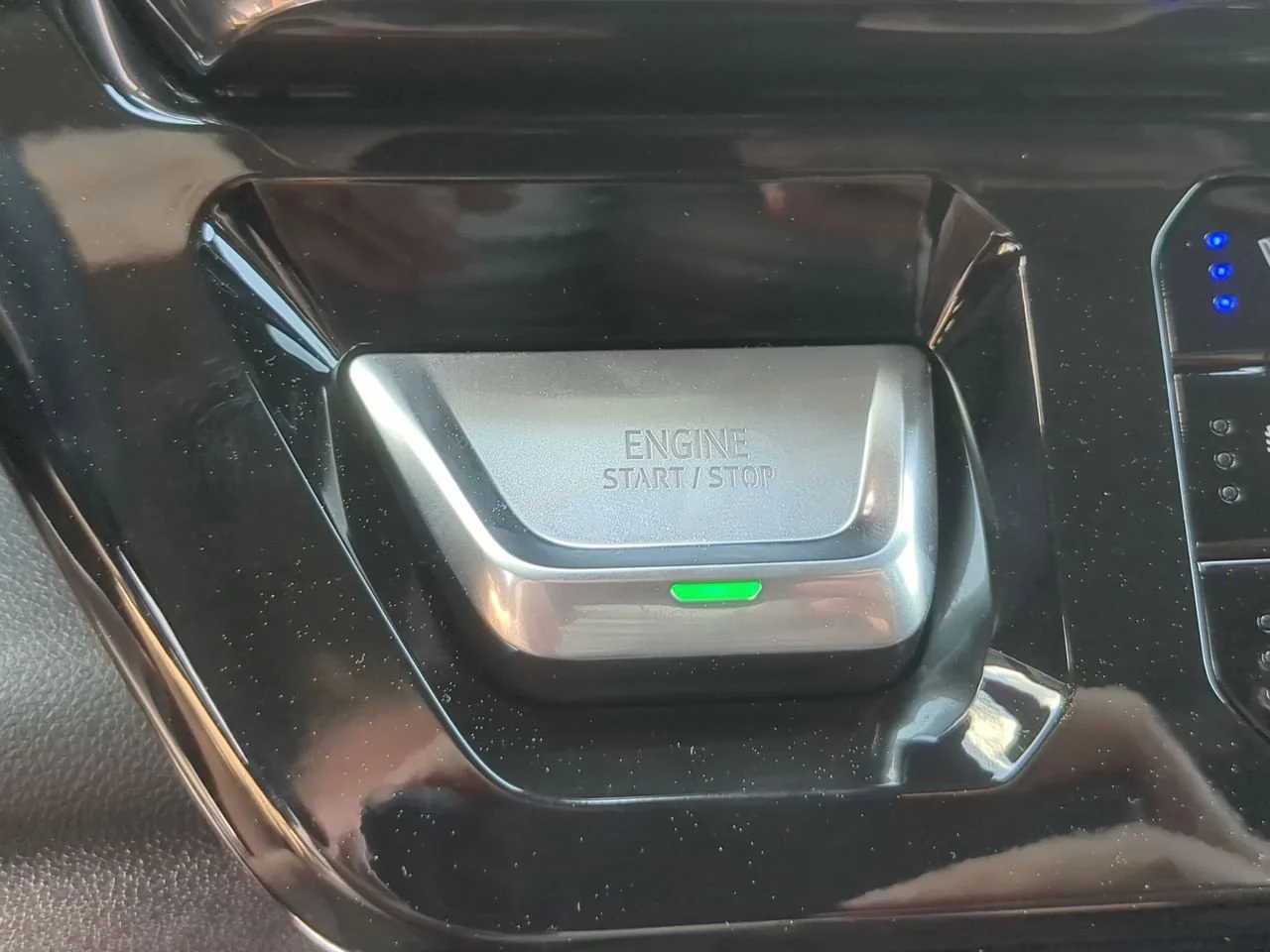 New 2026 Titanium Rush Metallic GMC Denali image 17