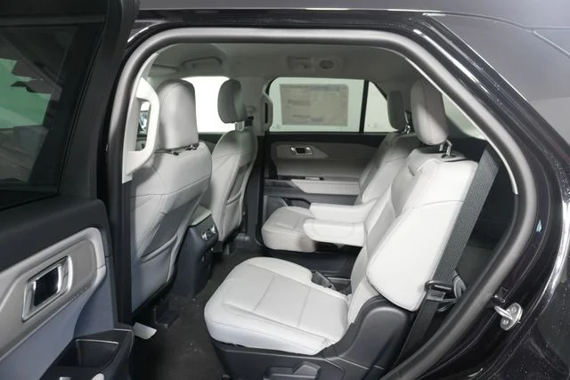 New 2026 Agate Black Metallic Ford Active image 22