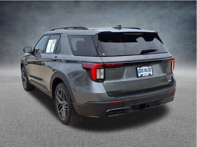 Used 2025 Gray Ford ST-Line image 5