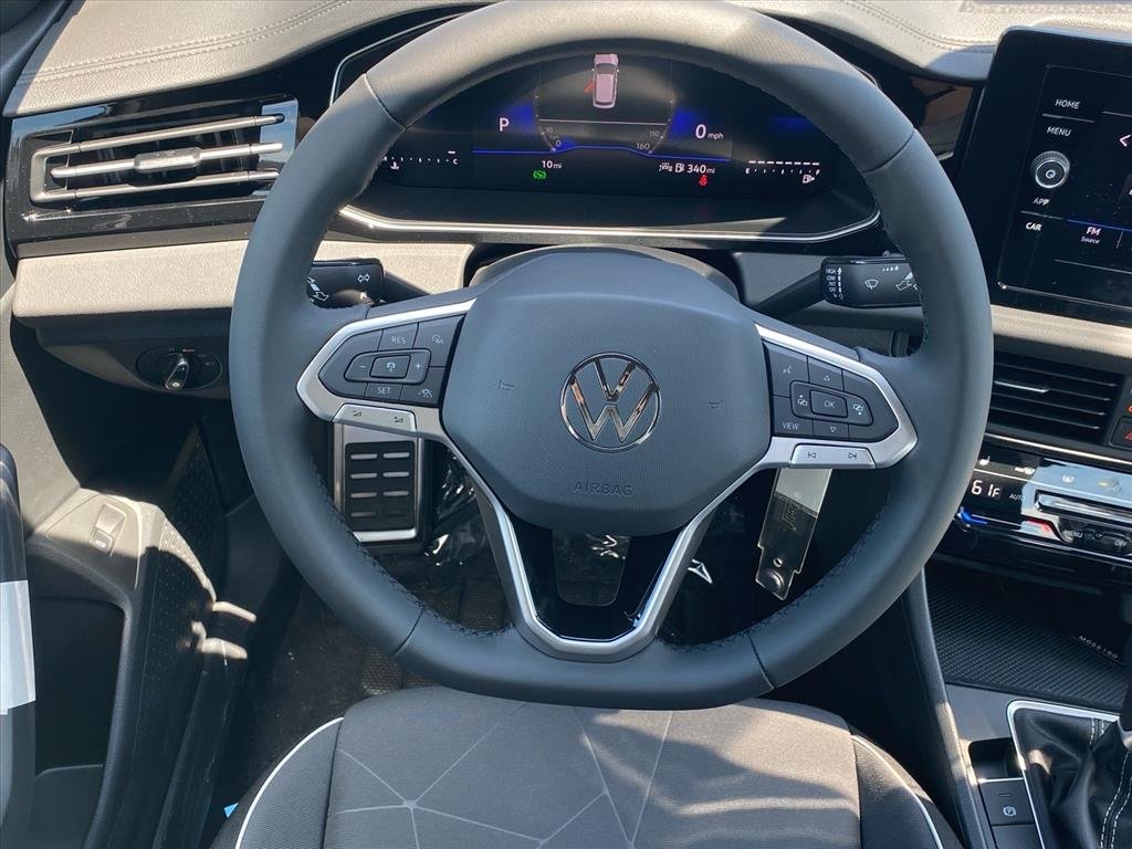 New 2026 White Volkswagen 1.5T Sport image 4