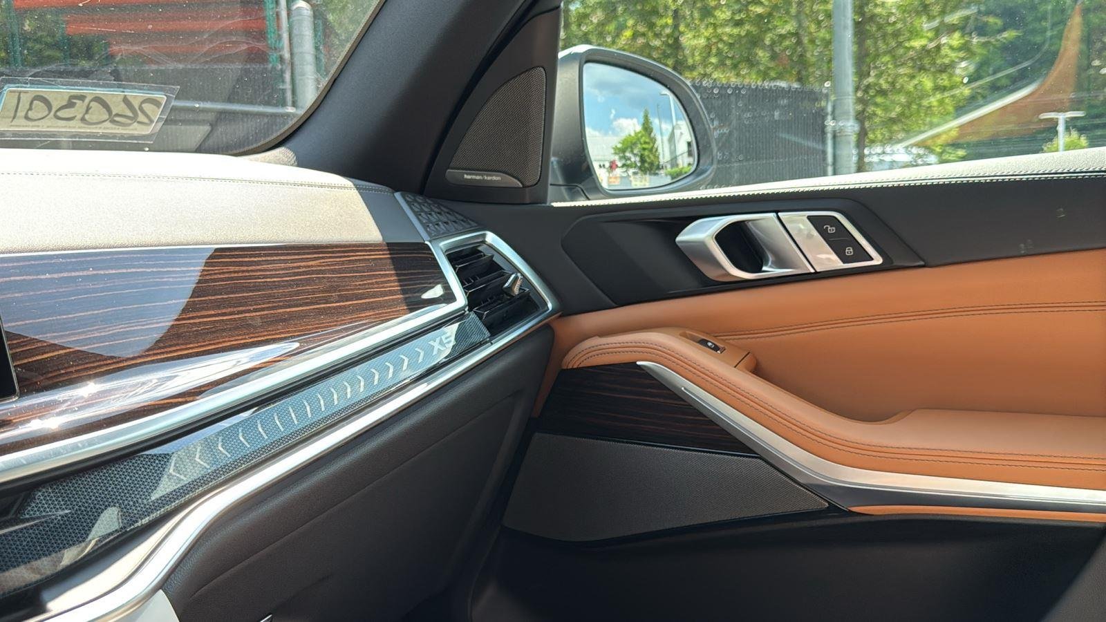 New 2026 Mineral White Metallic BMW xDrive40i image 19