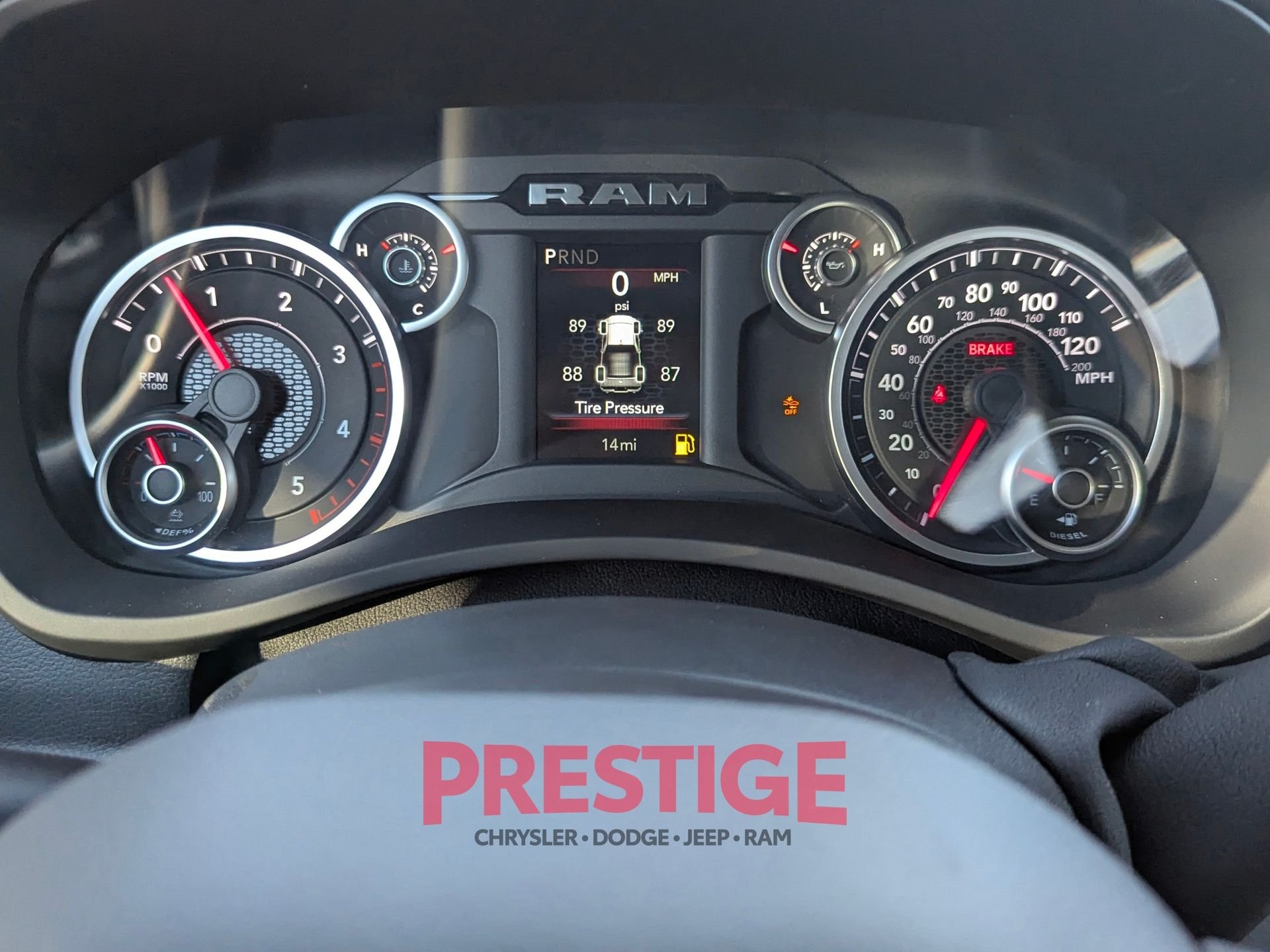 2025 RAM 2500 Tradesman - Photo 12