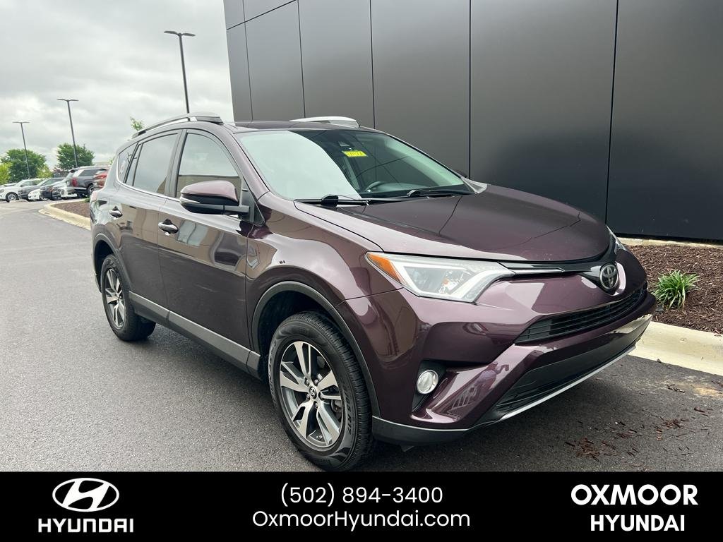 2017 Toyota RAV4's photo