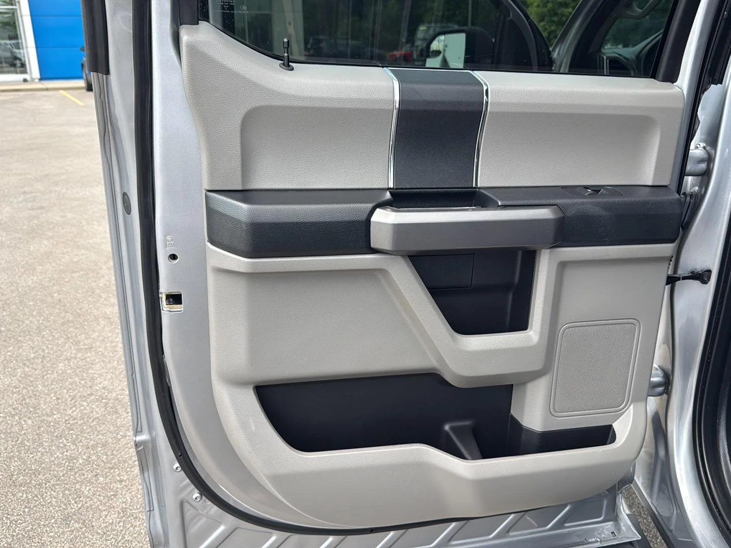Used 2020 Iconic Silver Ford XLT image 19