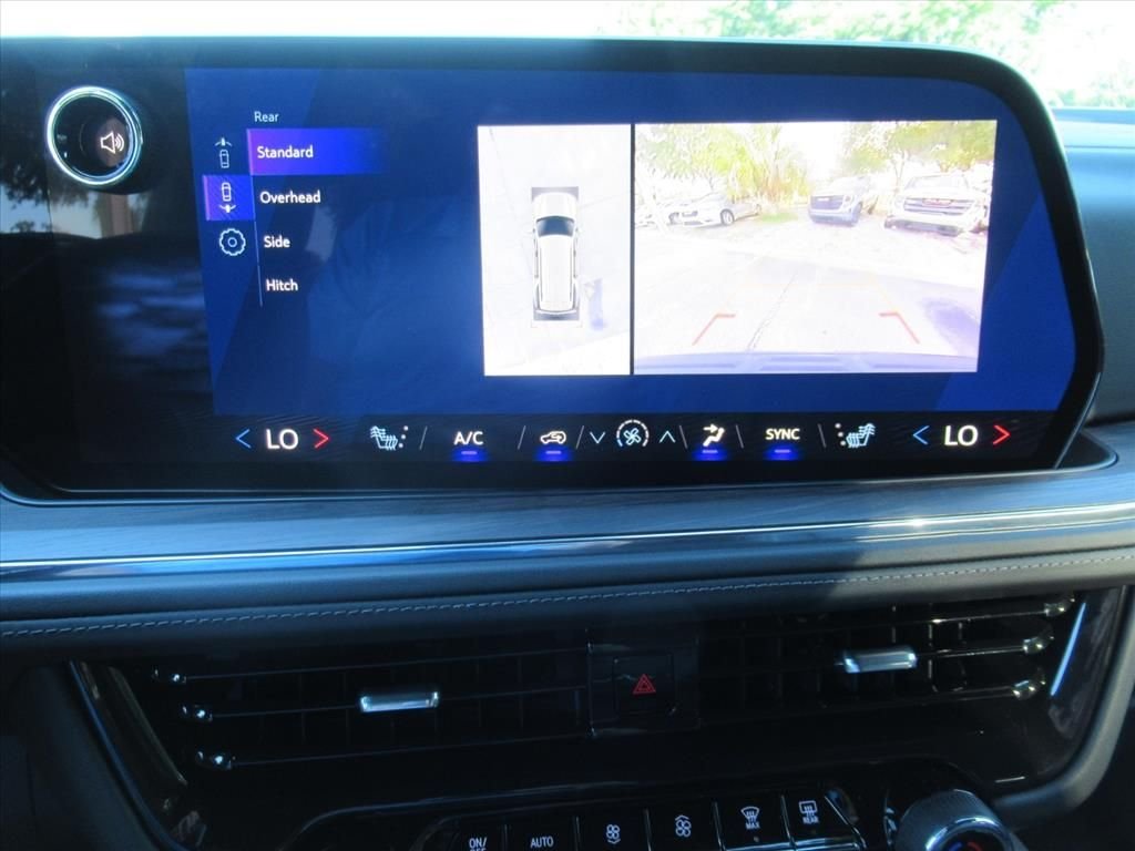 Used 2025 Gray Chevrolet Z71 image 27