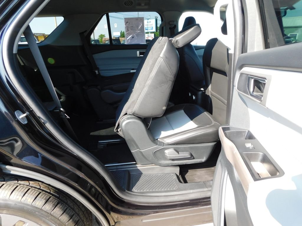 Used 2023 Black Ford XLT image 34