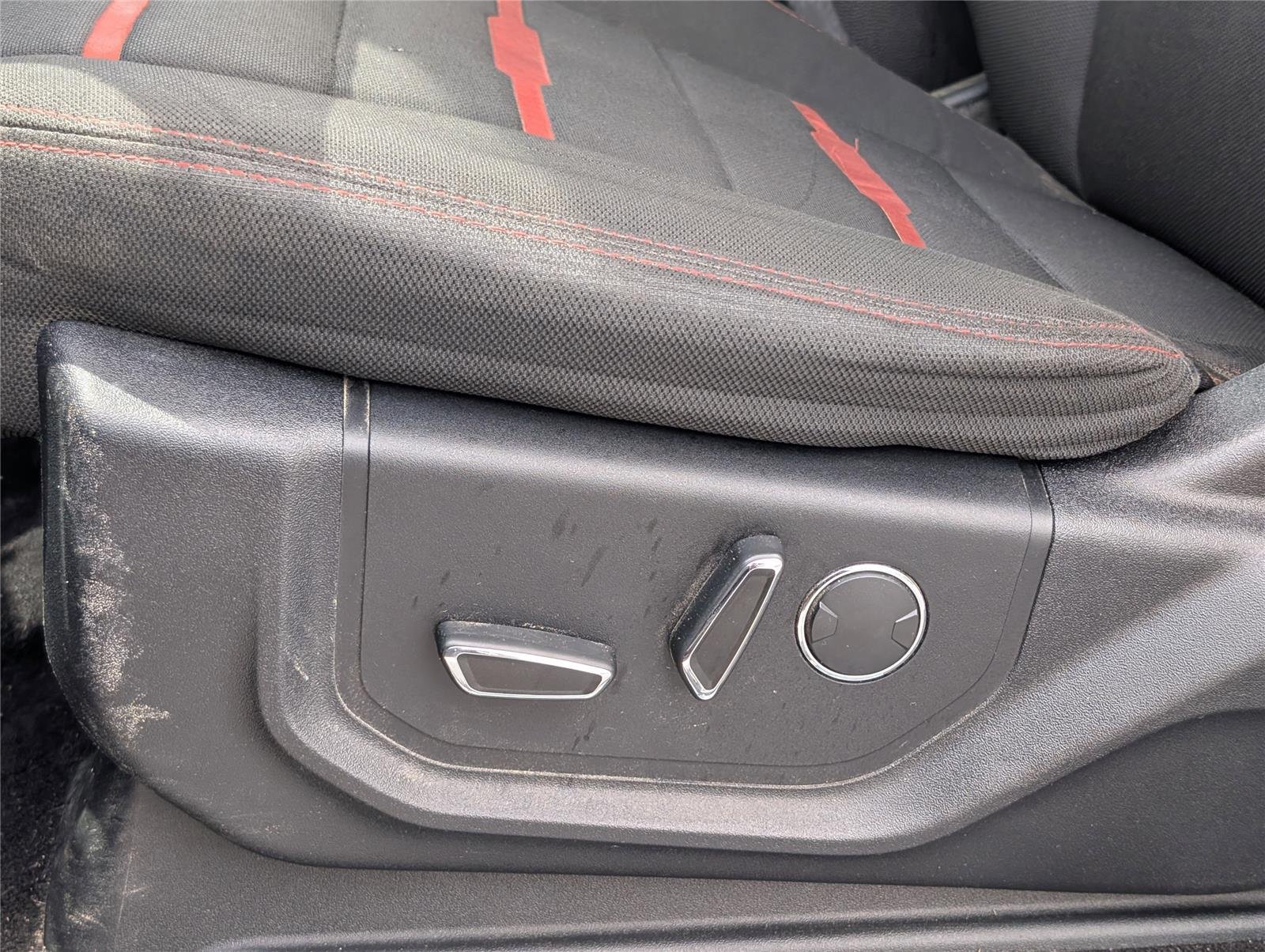 Used 2016 Magnetic Metallic Ford XLT image 15