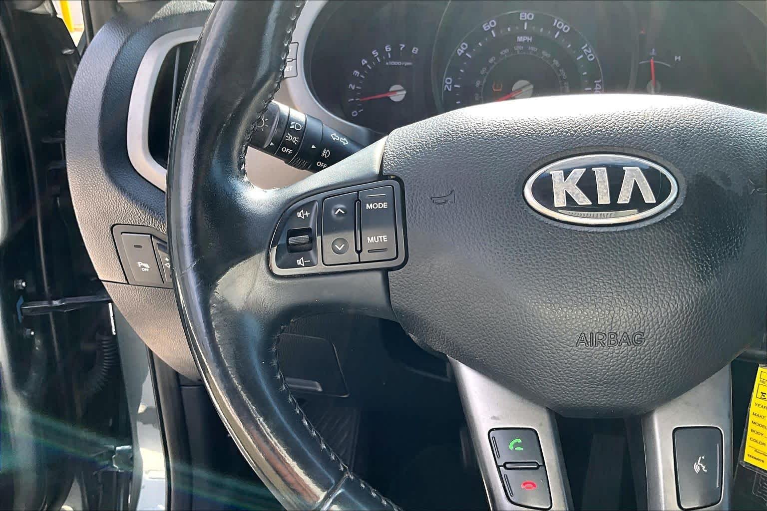 Used 2014 Sage Green Kia EX image 22
