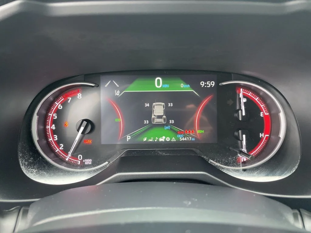 2023 Toyota RAV4 XLE - Photo 18