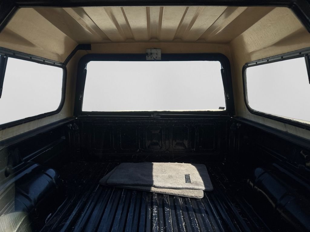 Used 1990 Black Mazda Truck image 19