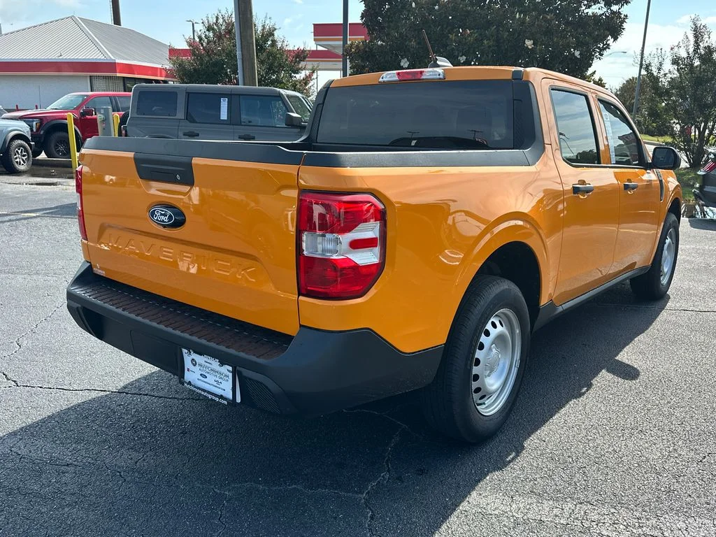 Used 2026 Orange Ford XL image 7