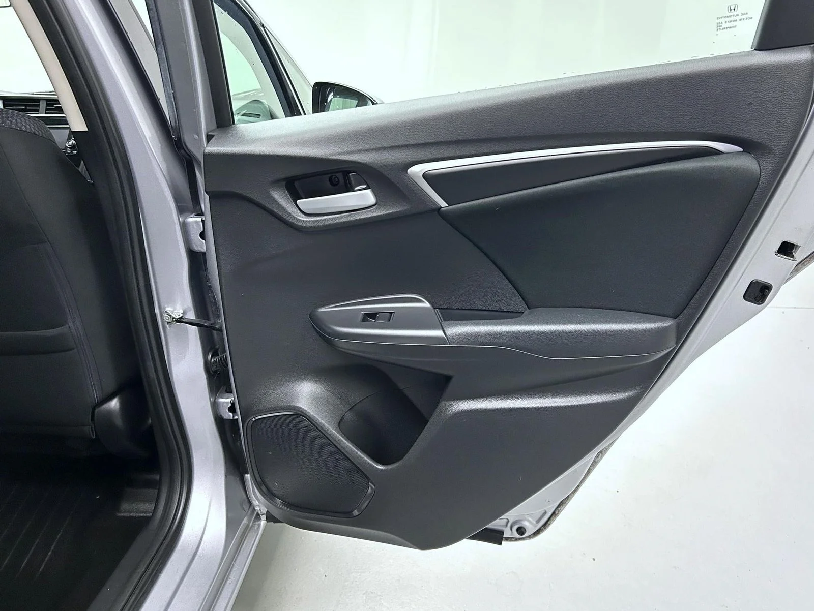 Used 2019 Silver Honda LX image 17