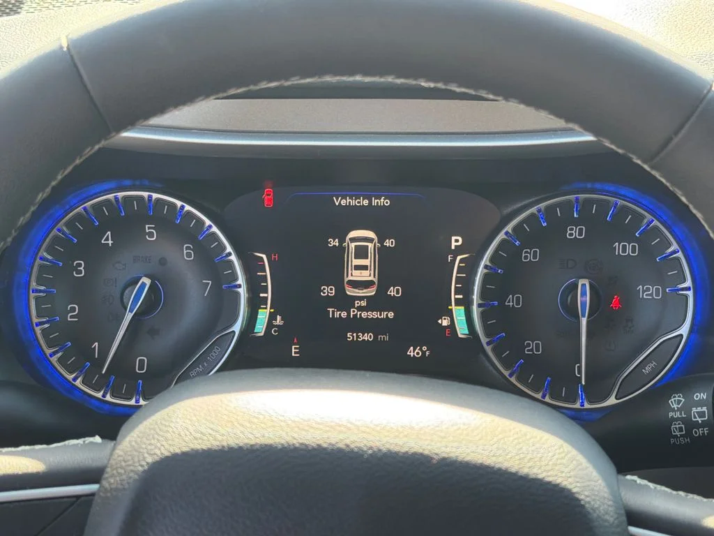 Used 2024 White Chrysler Touring L image 25