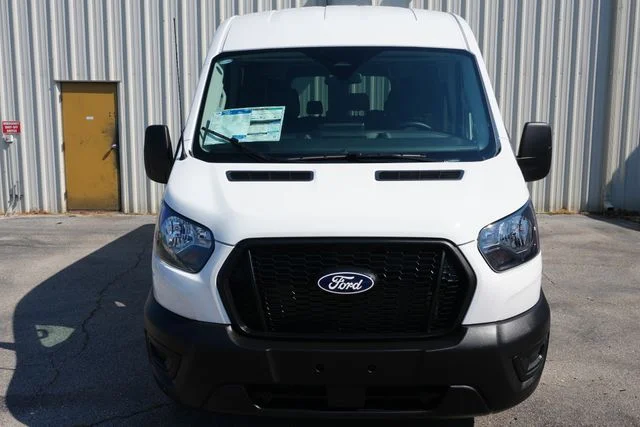 New 2026 Oxford White Ford Passenger Van XL image 7