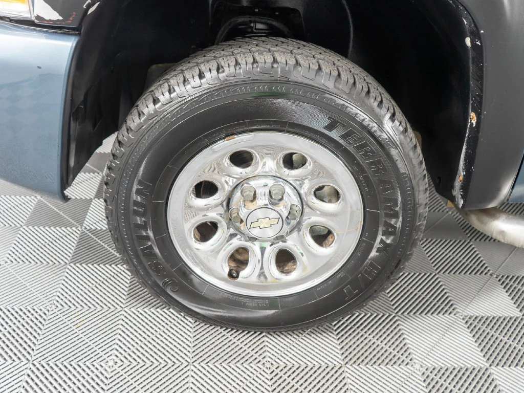 Used 2011 Blue Chevrolet LS image 20