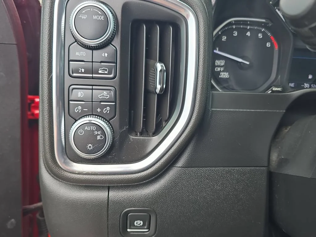 Used 2020 CARDINAL RED GMC Elevation image 26
