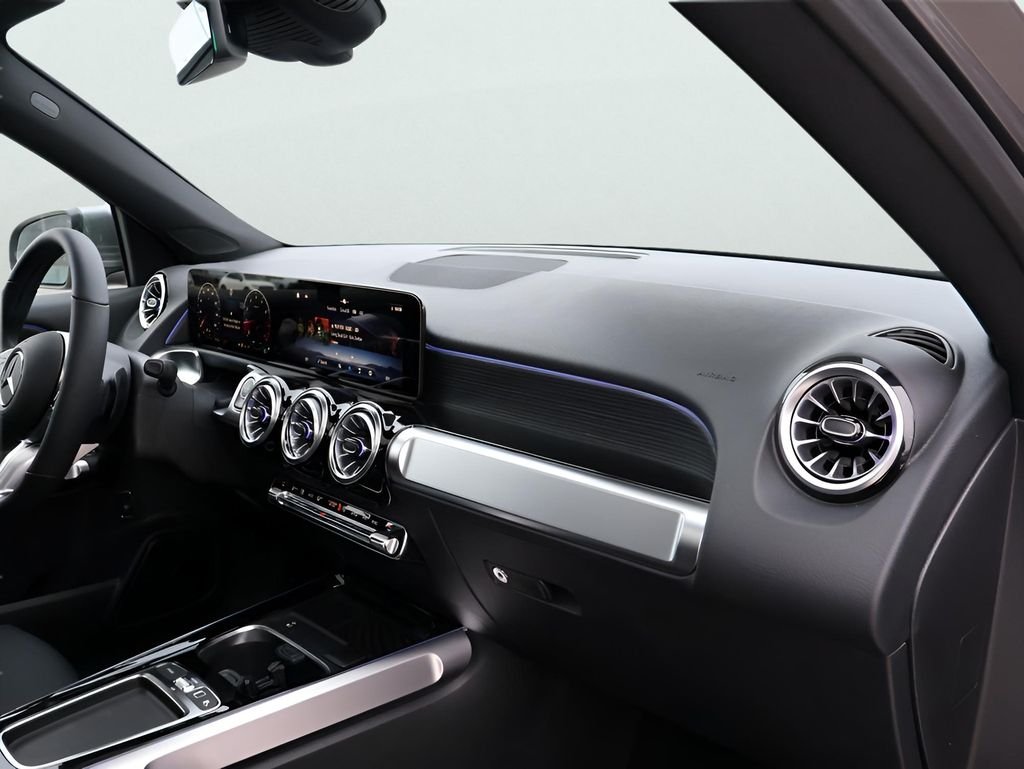 New 2026 Mountain Grey Metallic Mercedes-Benz GLB 250 image 11