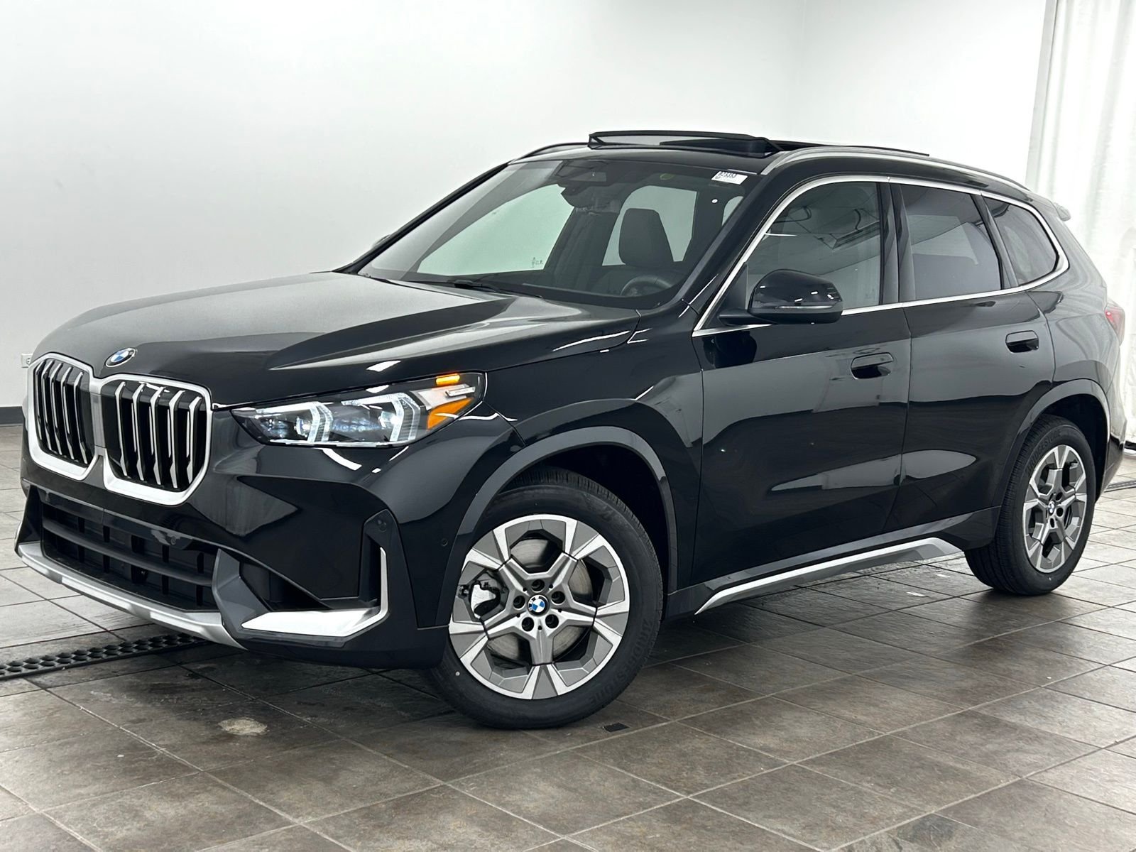2026 BMW X1 xDrive28i's photo
