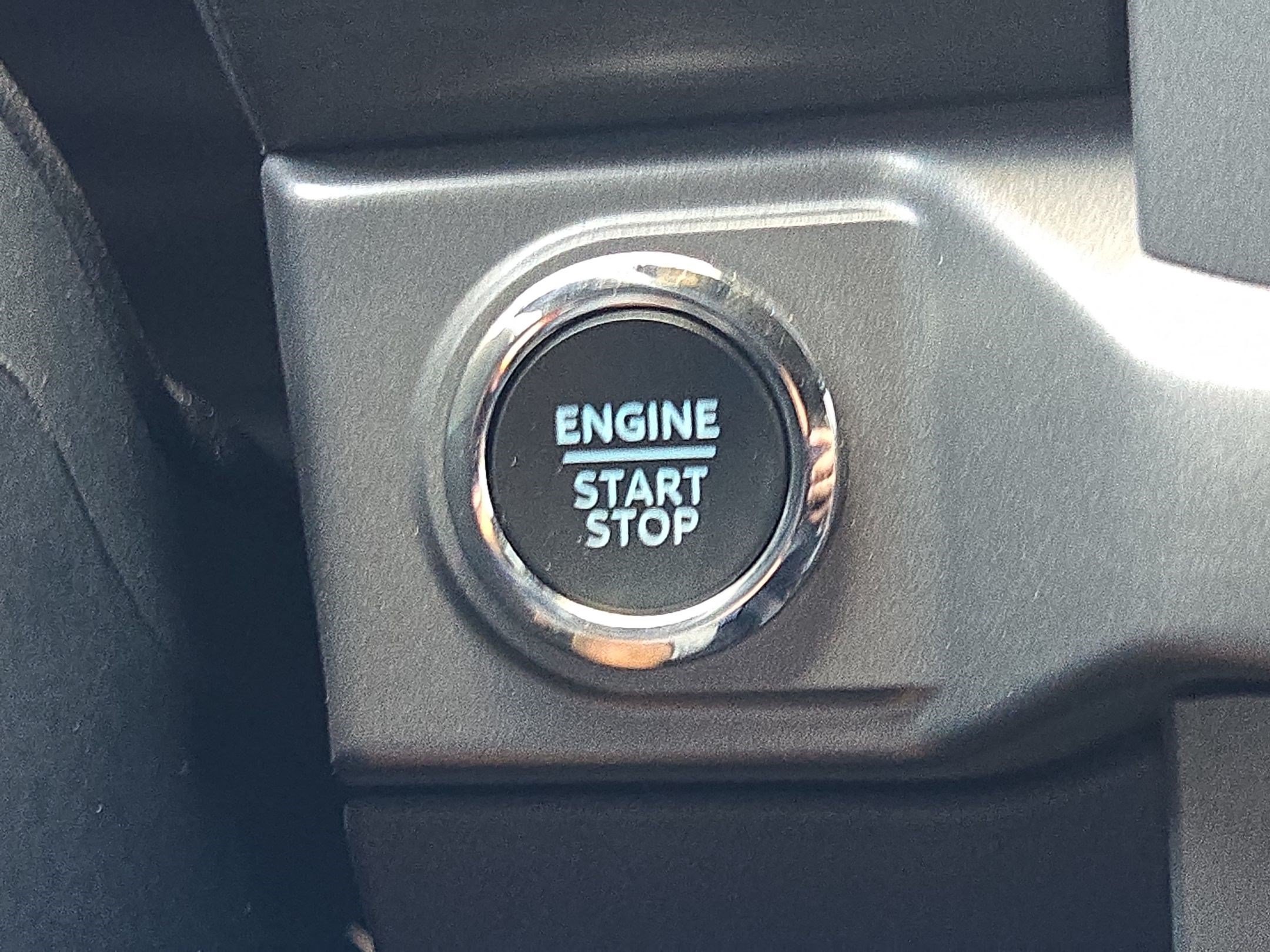 Used 2025 Blue Ford XLT image 18