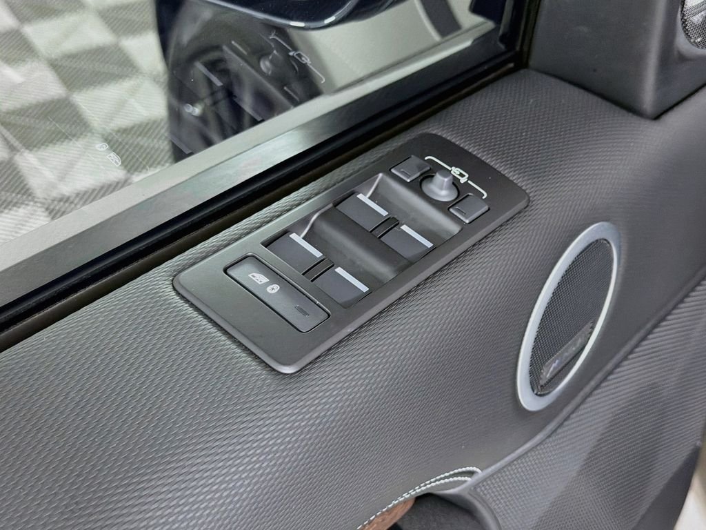Certified Used 2025 Silver Land Rover Dynamic SE image 18