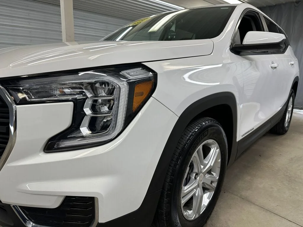 2023 GMC Terrain SLE - Photo 31