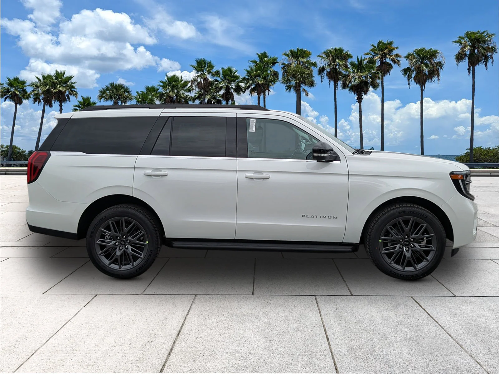 New 2027 Star White Metallic Tri-Coat Ford Platinum image 8