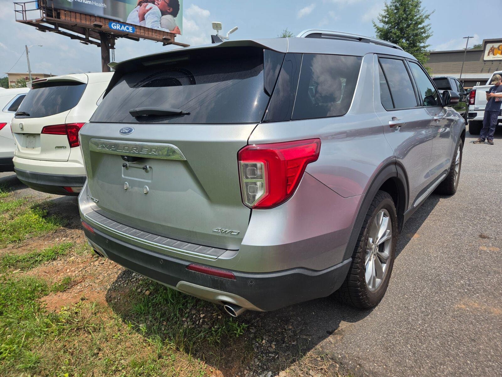 Used 2021 Silver Ford Limited image 5