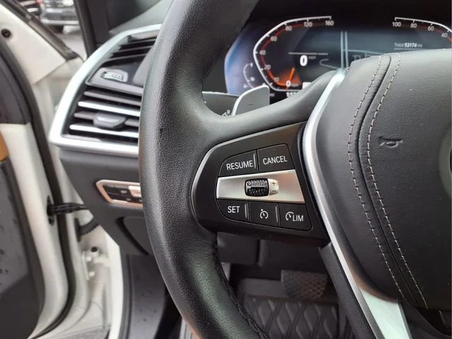 Used 2023 White BMW xDrive40i image 20