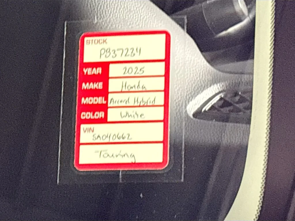 Used 2025 White Honda Touring image 26