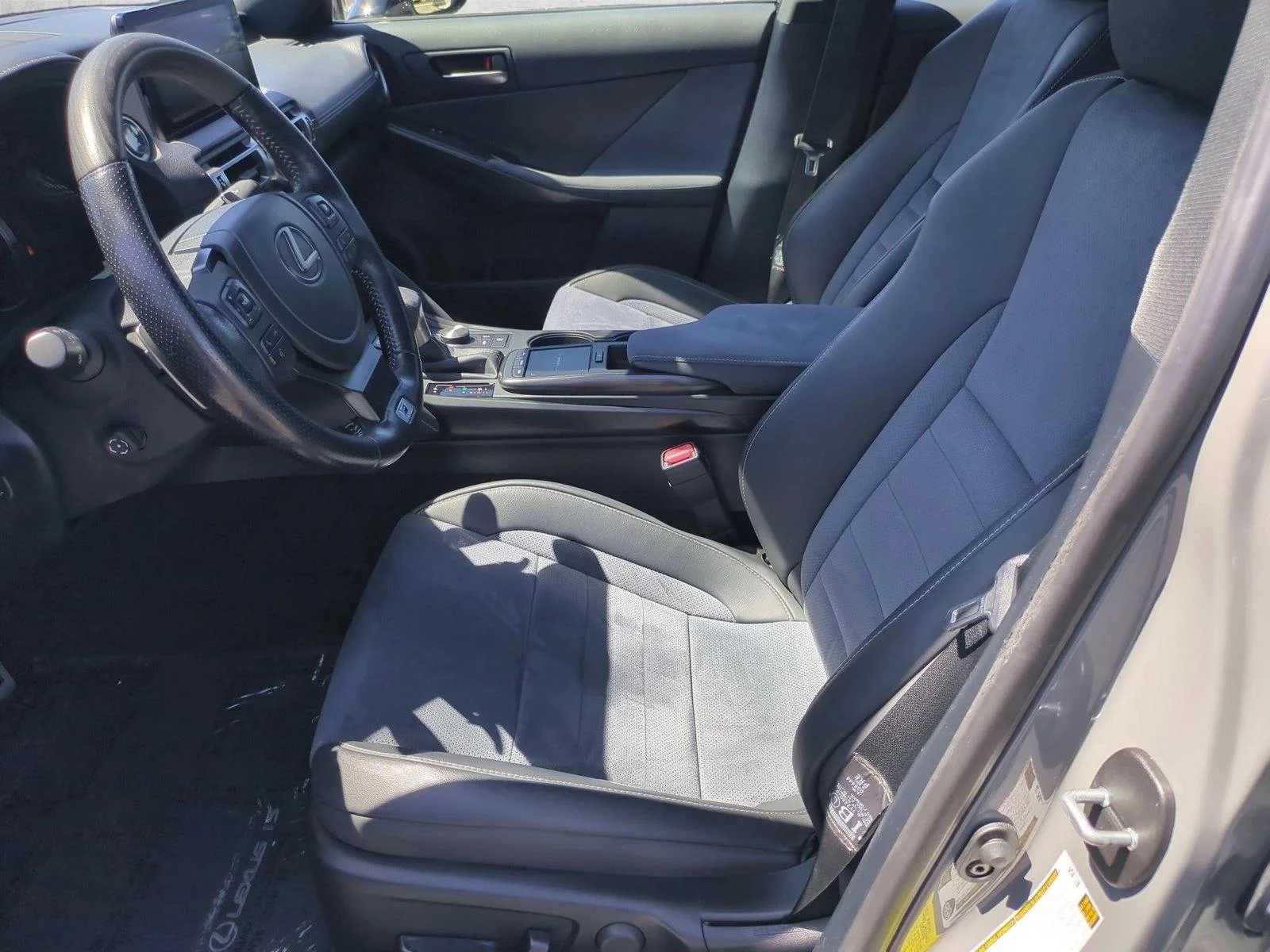 Certified Used 2022 Incognito Lexus IS 500 F SPORT Performance Launch E image 17