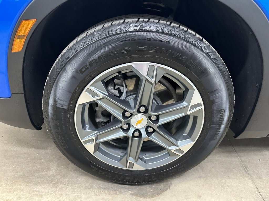 Used 2024 Riptide Blue Metallic Chevrolet LT image 37