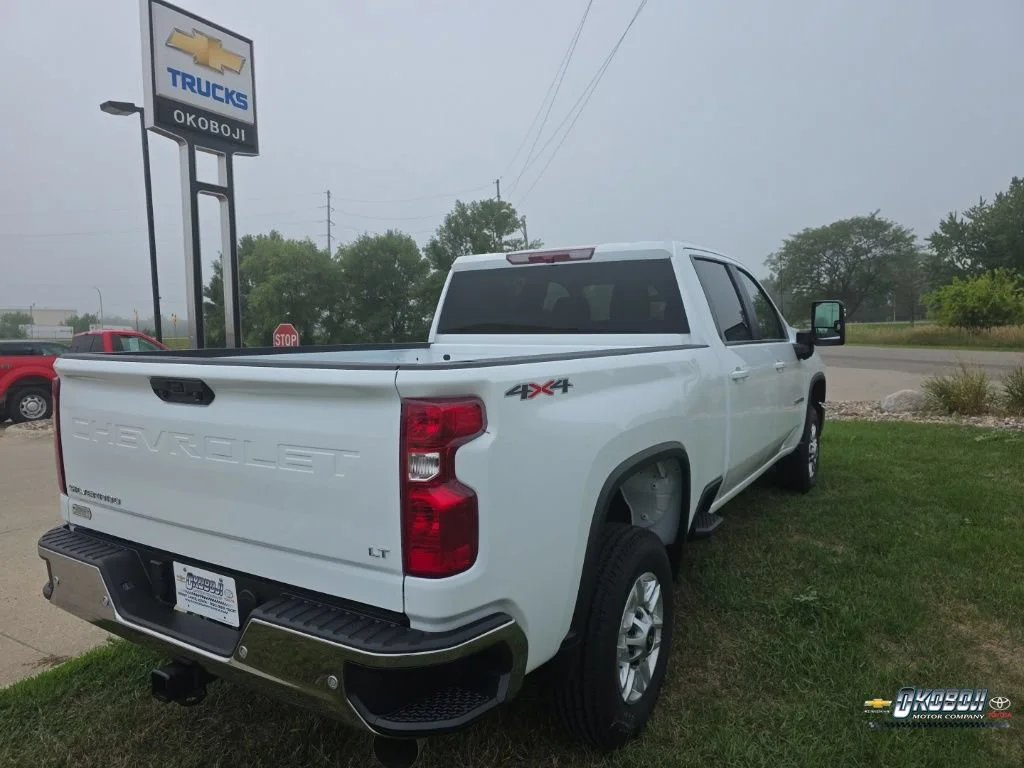 New 2026 Summit White Chevrolet LT image 8