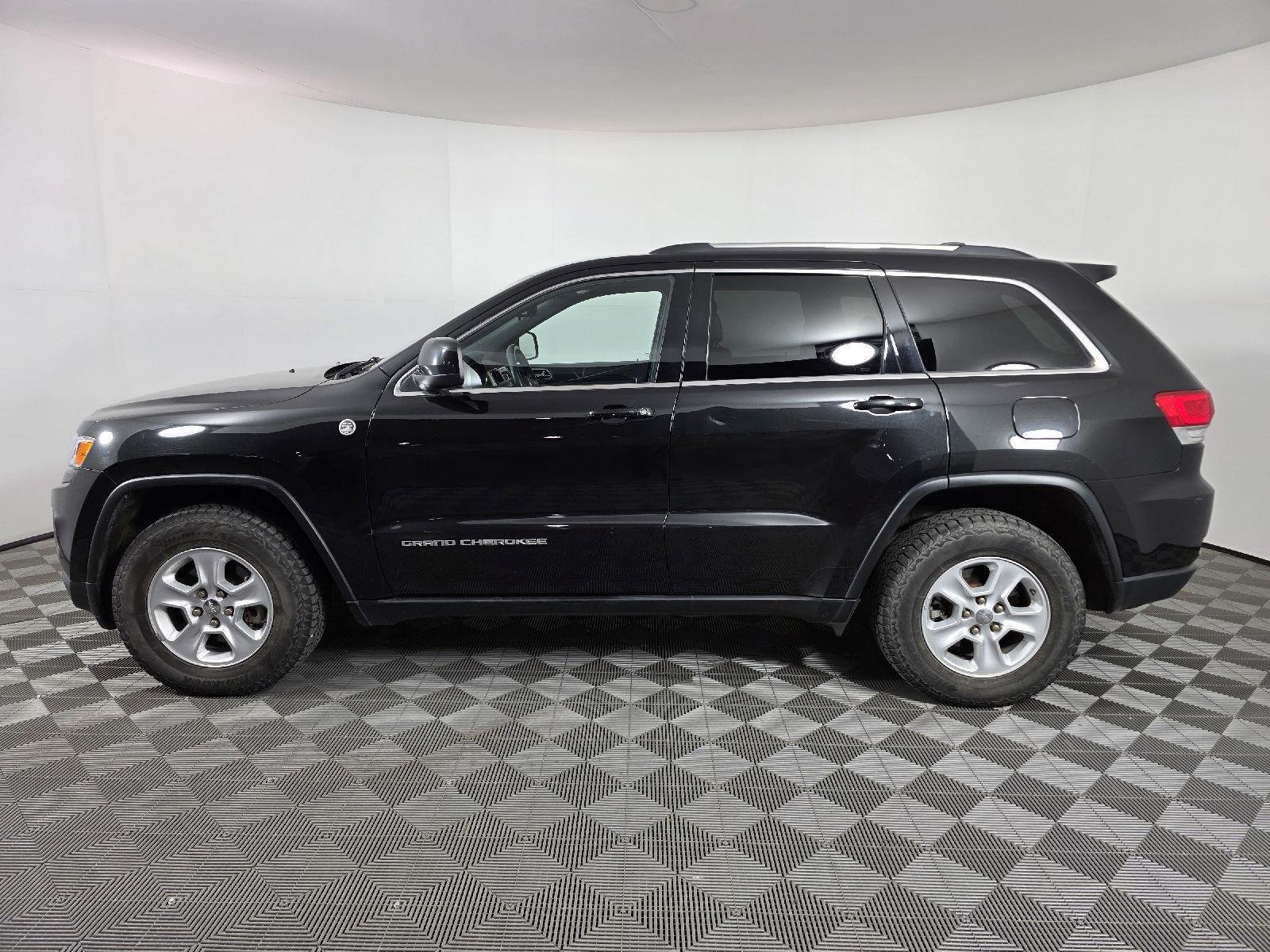 Used 2015 Jeep Grand Cherokee Laredo with VIN 1C4RJFAGXFC825246 for sale in Salida, CO