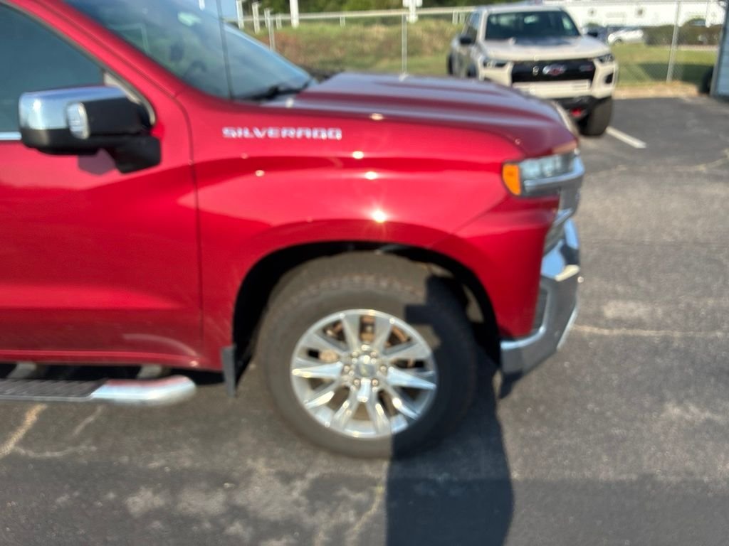 Used 2019 Red Chevrolet LTZ image 4