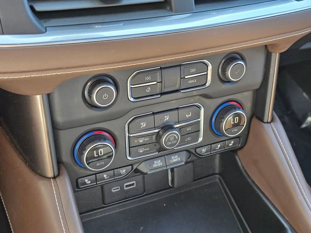 Used 2021 Black Chevrolet High Country image 35