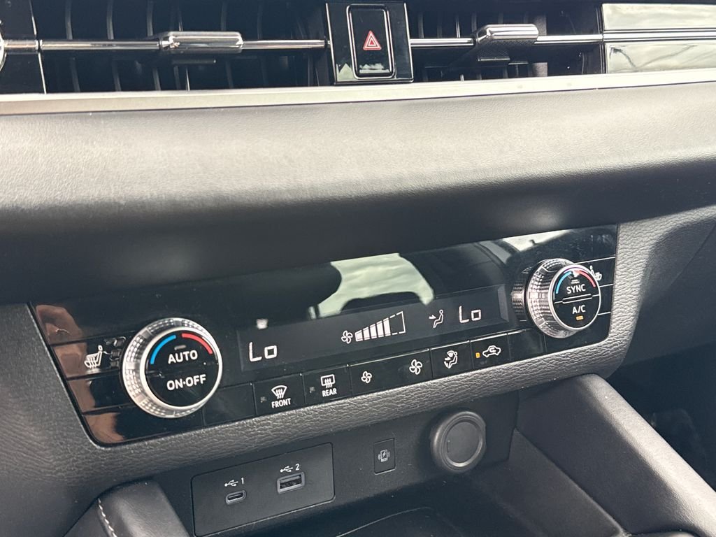 Used 2022 Gray Mitsubishi SE image 19