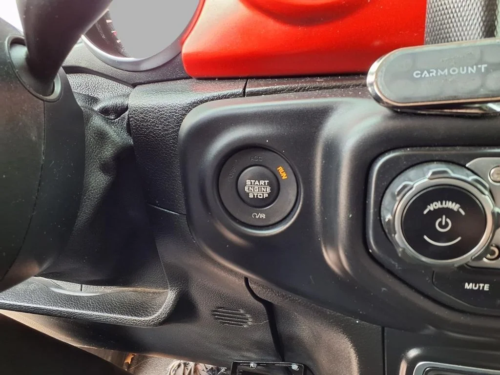 Certified Used 2020 Gray Jeep Rubicon image 7