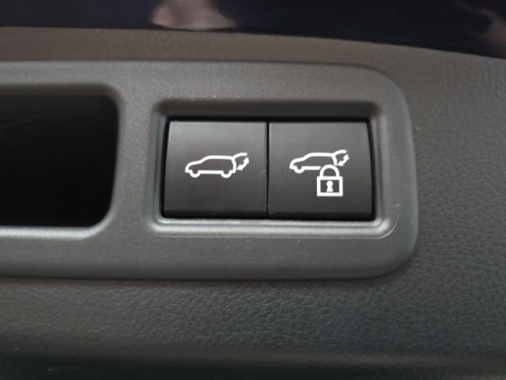 Certified Used 2025  Lexus 450h+ Luxury image 13