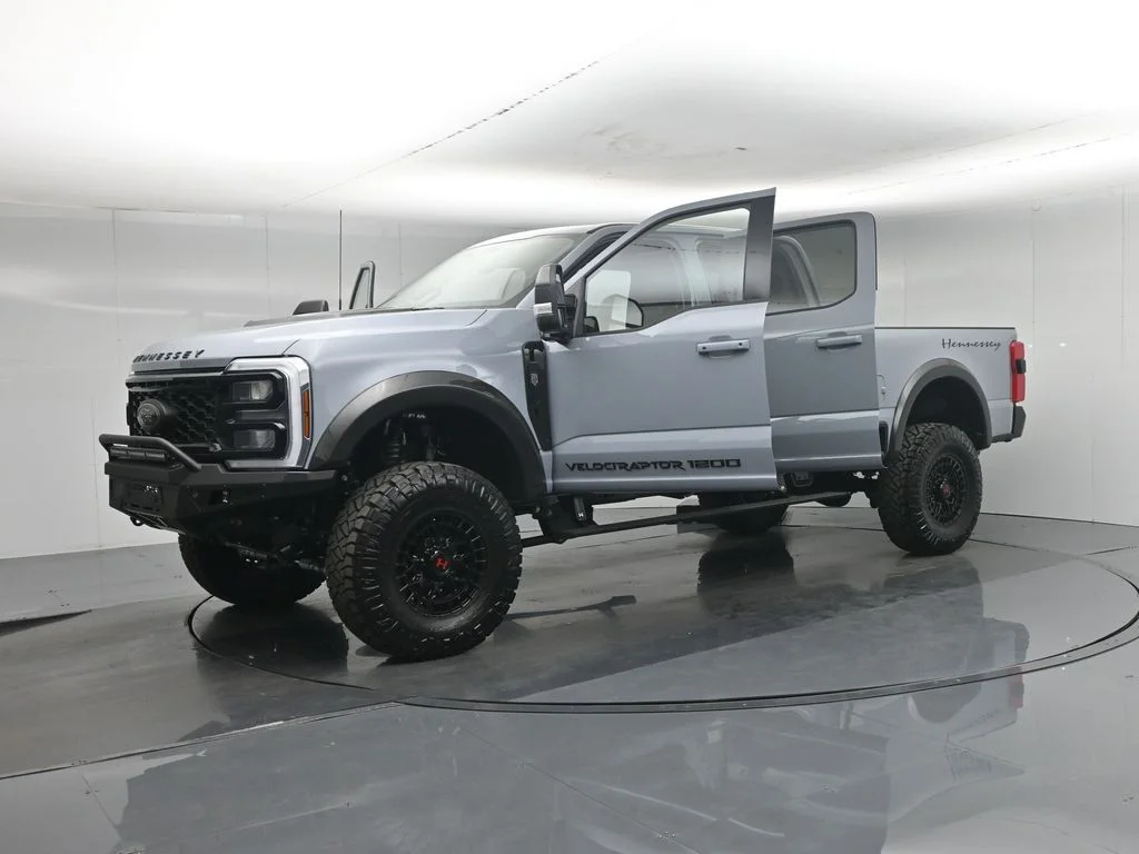 New 2026 Glacier Gray Metallic Tri-Coat Ford Lariat image 34
