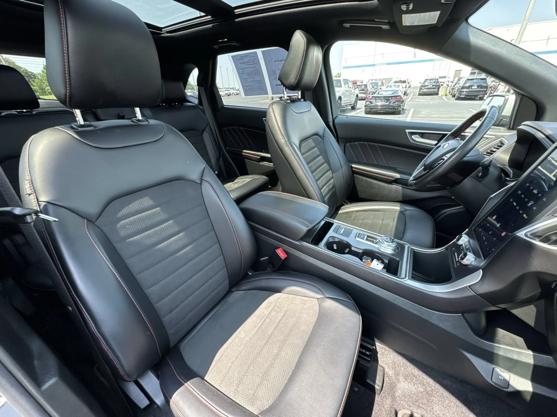 2024 Ford Edge ST-Line - Photo 25