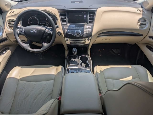 Used 2019 White INFINITI LUXE image 16