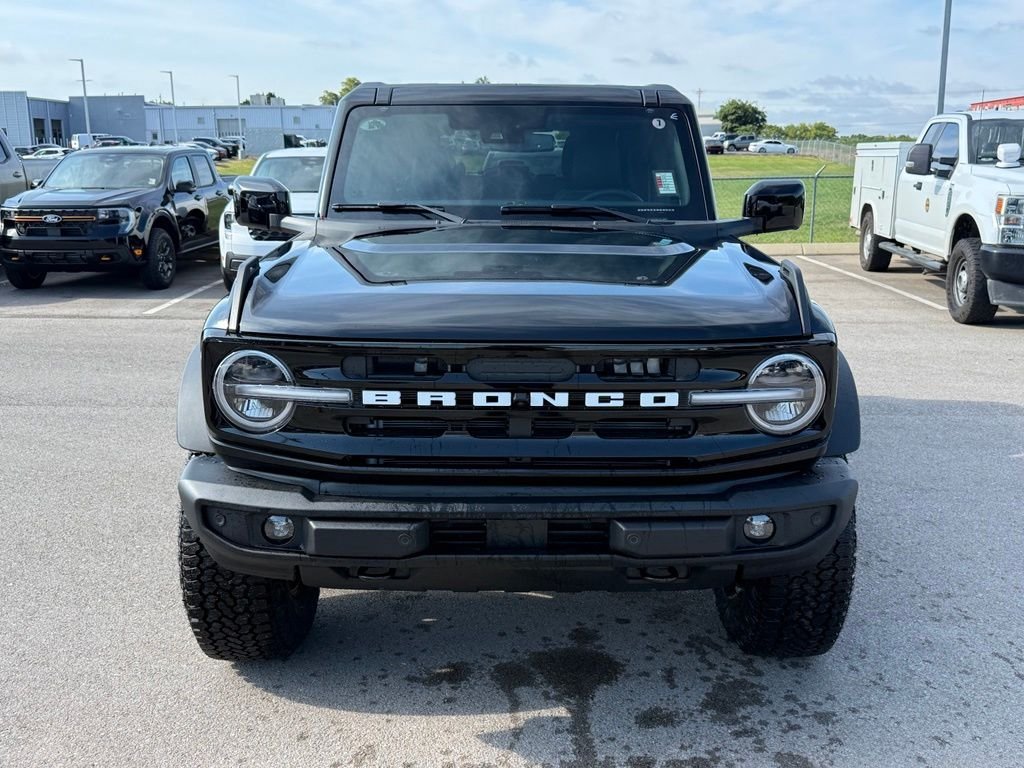 New 2026 Shadow Black Ford Outer Banks® image 41