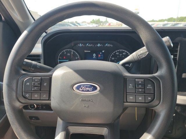 Used 2025 Oxford White Ford XLT image 15