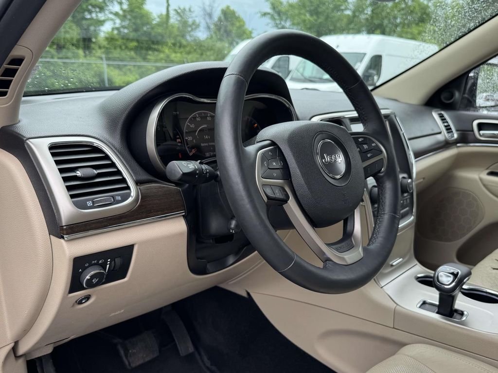 Used 2014 Black Jeep Limited image 2
