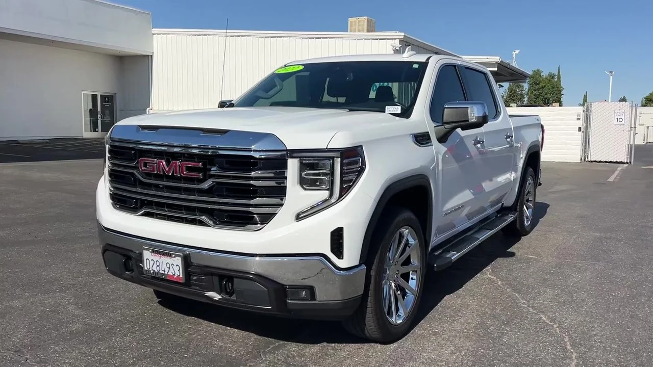 Used 2022 Summit White GMC SLT image 52
