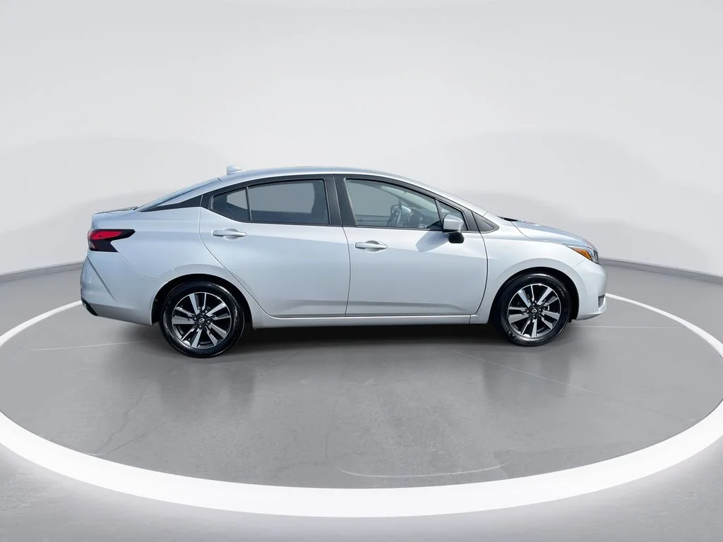 Used 2025 Silver Nissan 1.6 SV image 9