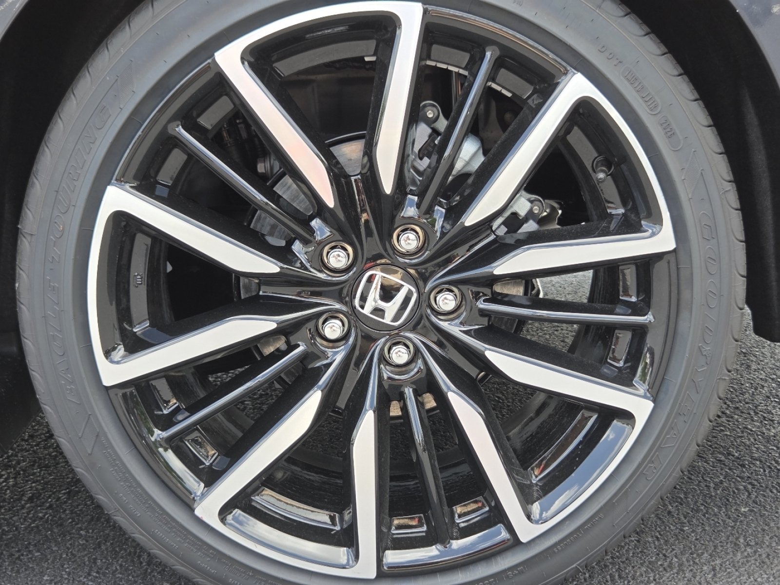 New 2026 Meteorite Gray Metallic Honda Touring image 15